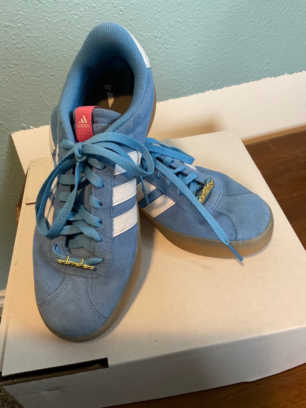 Adidas Women’s Court 3.0 Suede Shoes size 9